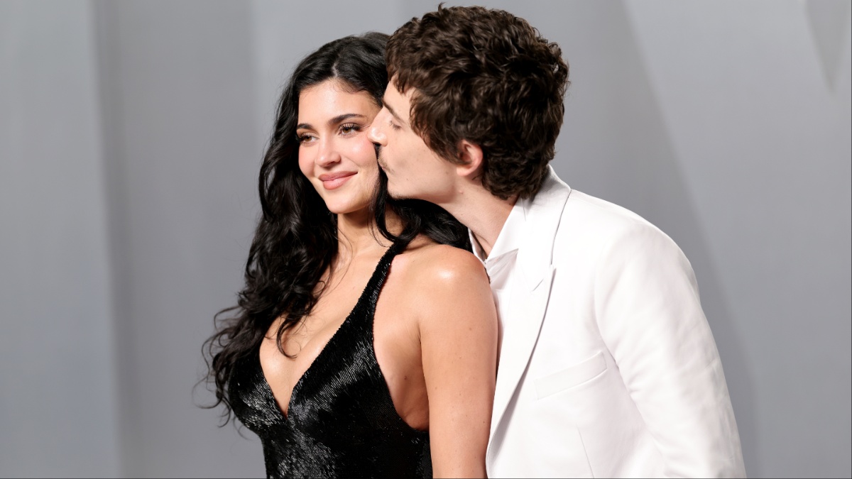 Timothée-Chalamet-superfan-against-Kylie-Jenner