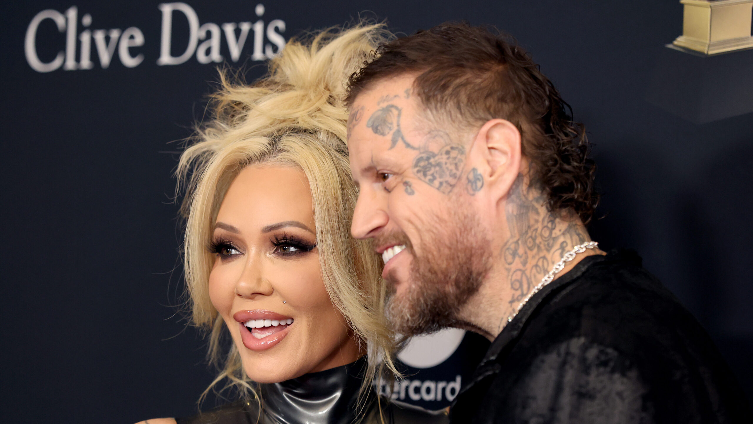Jelly Roll Taking a Break From Touring After Bunnie Xo Divorce: ‘I Need Time to Heal’