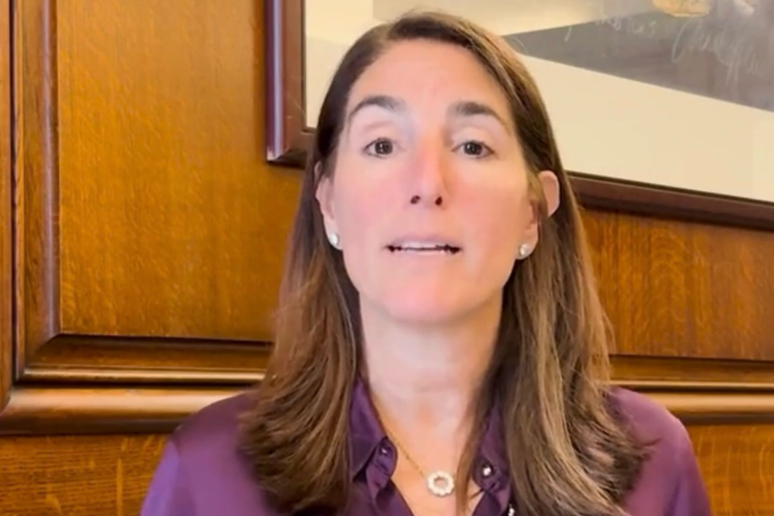 Fed Holds Rates Steady as Cook and Hammack Vote for a Hike